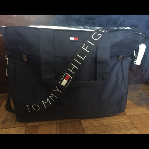 Tommy Hilfiger Handbags - EUC TOMMY HILFIGER Duffle Large Bag VINTAGE